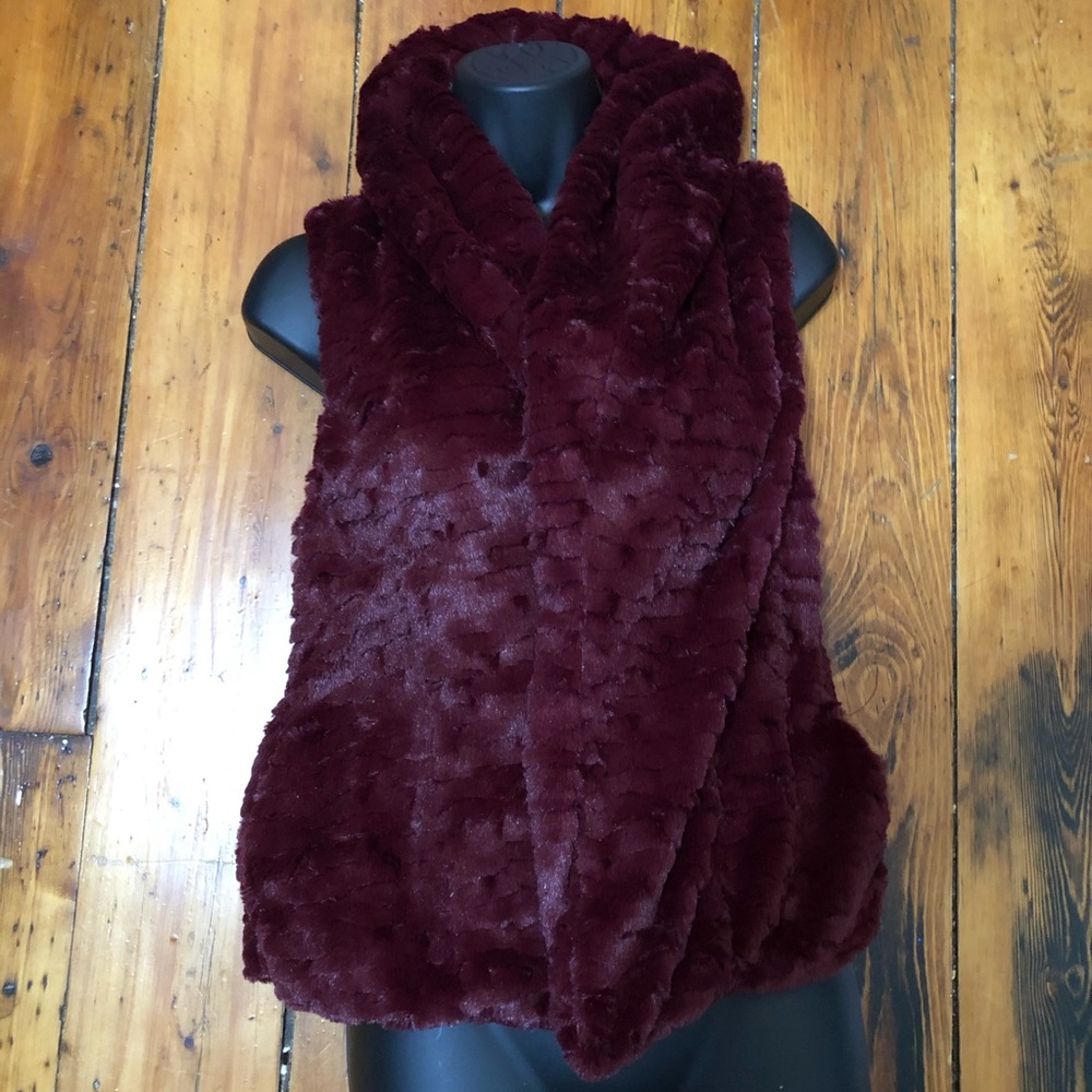Me Jane 100% faux fur soft and elegant vest